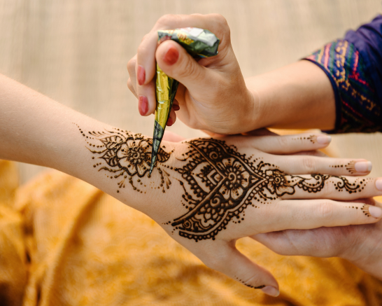 Simple                                                                                                                           Henna